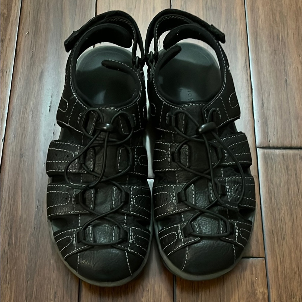 Clarks Black Leather Fisherman Sandals